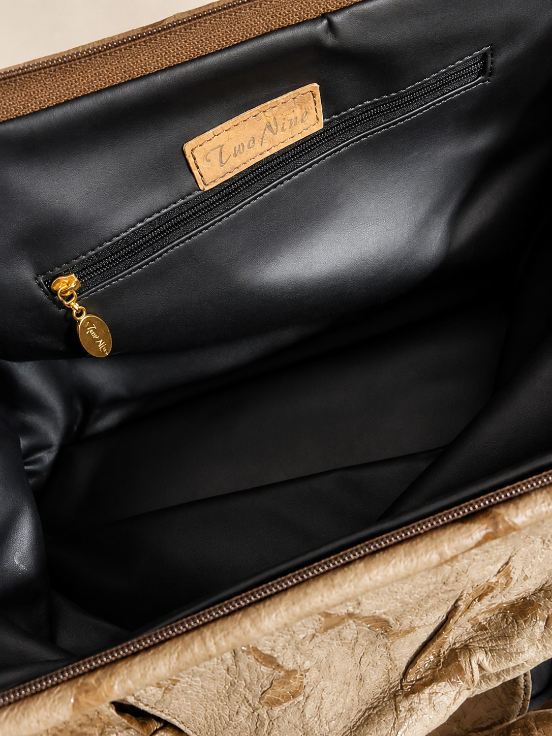 Two Nine Women's Shoulder Bag